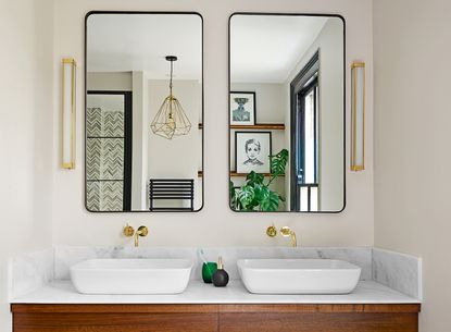 How to Pick the Perfect Bathroom Vanity With Sink: Expert Tips